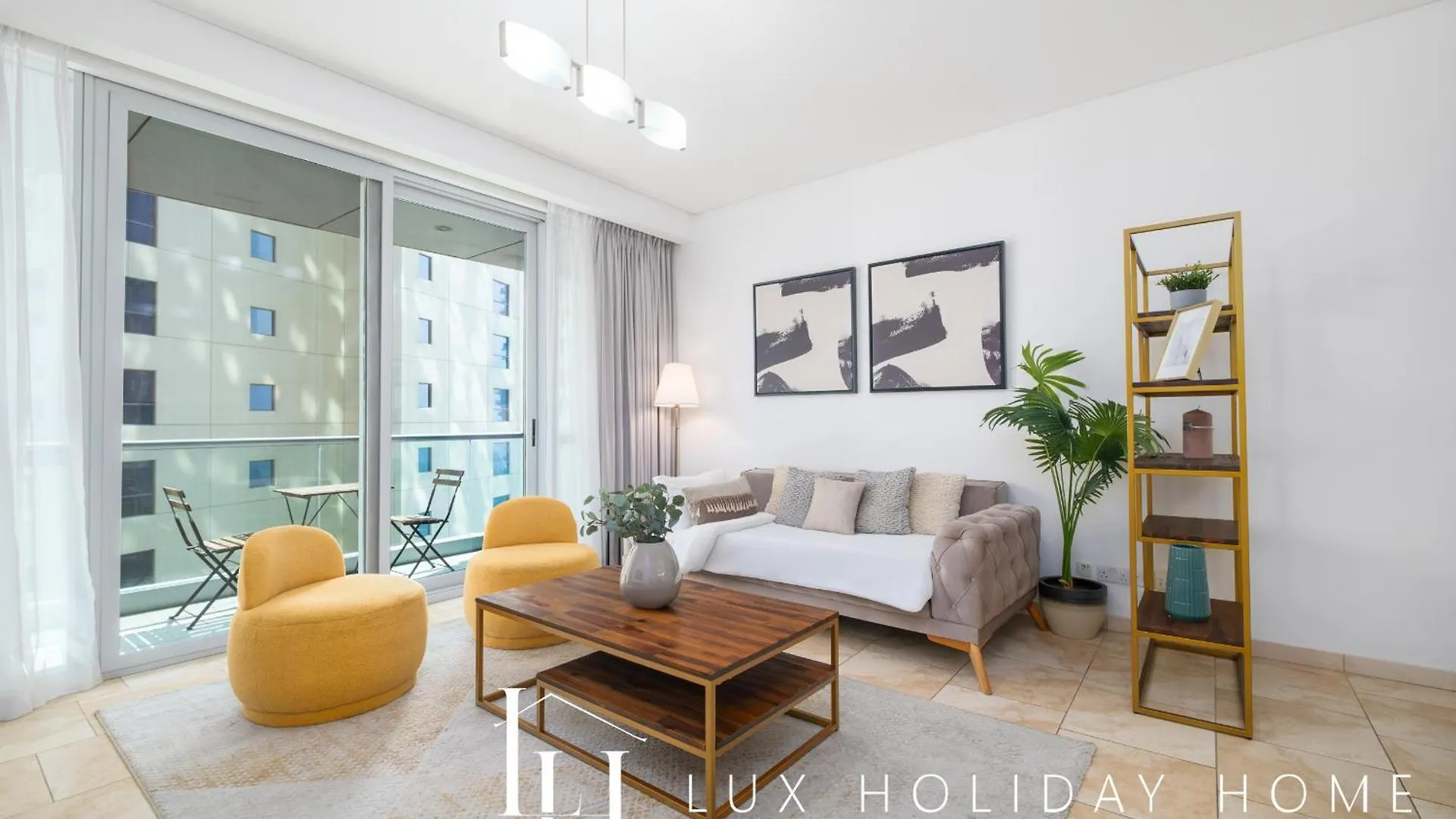 Lux The Luxury Sunny Jbr Beach Views 2 두바이 0*,  아랍에미리트